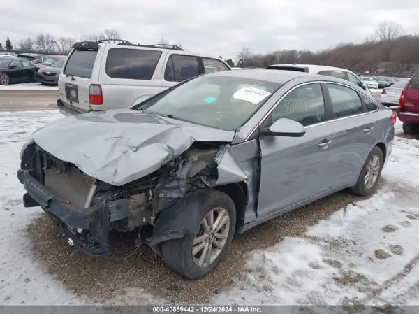 5NPE24AF8HH467398 2017 HYUNDAI SONATA - Image 2