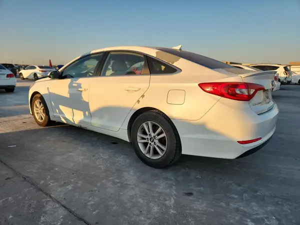 5NPE24AF8HH469376 2017 HYUNDAI SONATA - Image 2