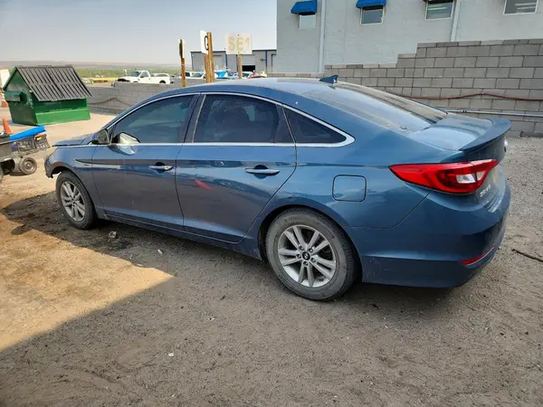 5NPE24AF8HH470205 2017 HYUNDAI SONATA - Image 2