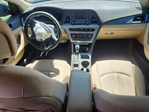 5NPE24AF8HH470205 2017 HYUNDAI SONATA - Image 8