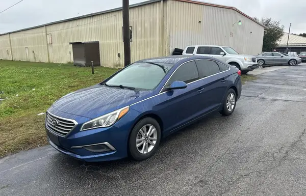 5NPE24AF8HH472696 2017 HYUNDAI SONATA - Image 2