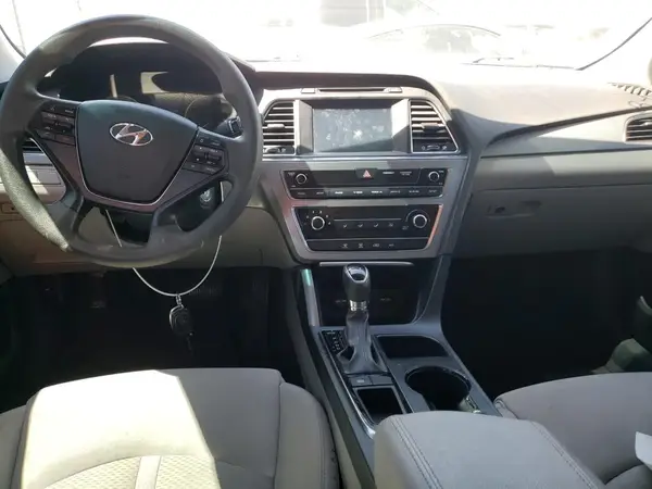 5NPE24AF8HH481110 2017 HYUNDAI SONATA - Image 8
