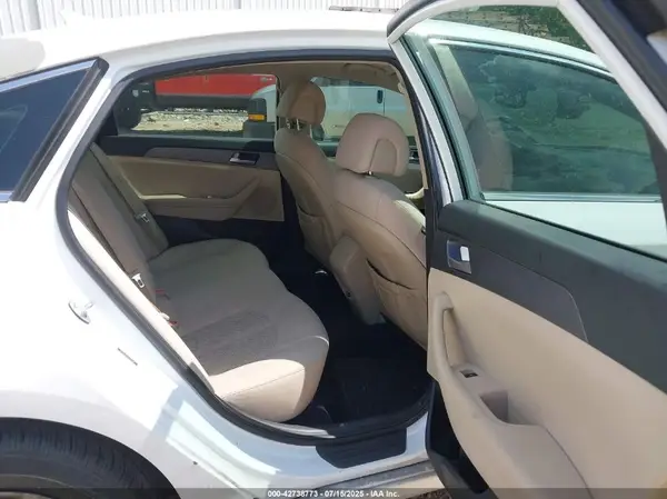 5NPE24AF8HH481589 2017 HYUNDAI SONATA - Image 8