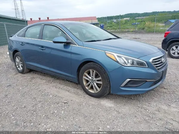 5NPE24AF8HH485464 2017 HYUNDAI SONATA - Image 1