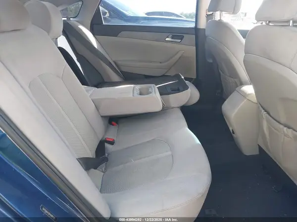 5NPE24AF8HH486100 2017 HYUNDAI SONATA - Image 8