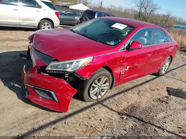 5NPE24AF8HH486114 2017 HYUNDAI SONATA - Image 2