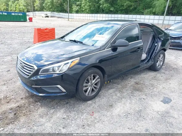 5NPE24AF8HH488199 2017 HYUNDAI SONATA - Image 2