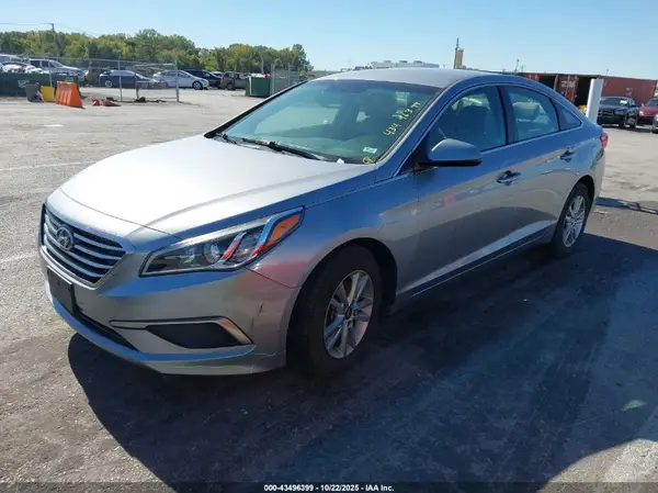 5NPE24AF8HH488624 2017 HYUNDAI SONATA - Image 2