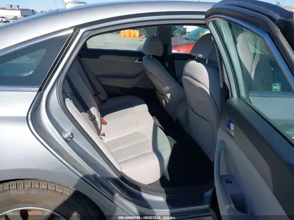 5NPE24AF8HH488624 2017 HYUNDAI SONATA - Image 8