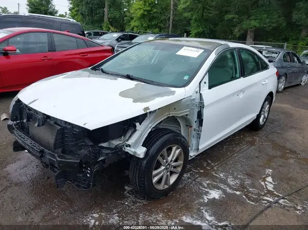 5NPE24AF8HH488882 2017 HYUNDAI SONATA - Image 2