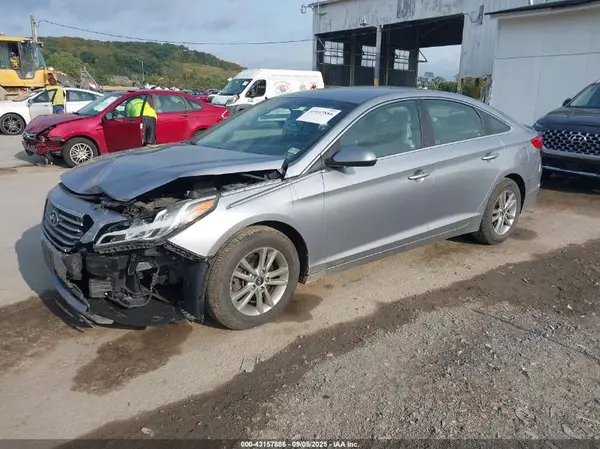 5NPE24AF8HH489305 2017 HYUNDAI SONATA - Image 2