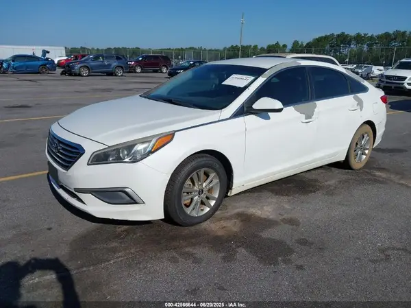 5NPE24AF8HH489577 2017 HYUNDAI SONATA - Image 2