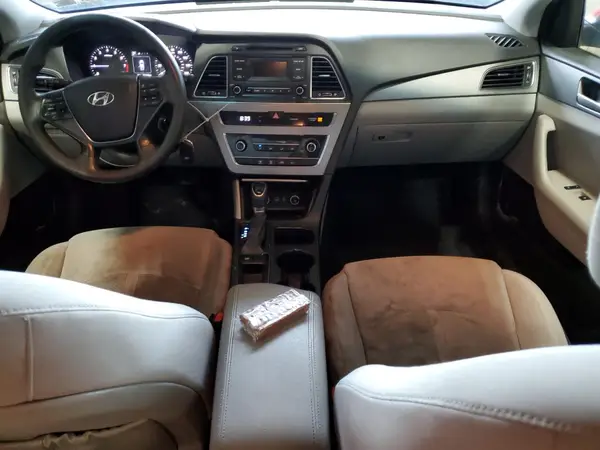 5NPE24AF8HH493533 2017 HYUNDAI SONATA - Image 8
