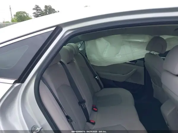 5NPE24AF8HH496481 2017 HYUNDAI SONATA - Image 8