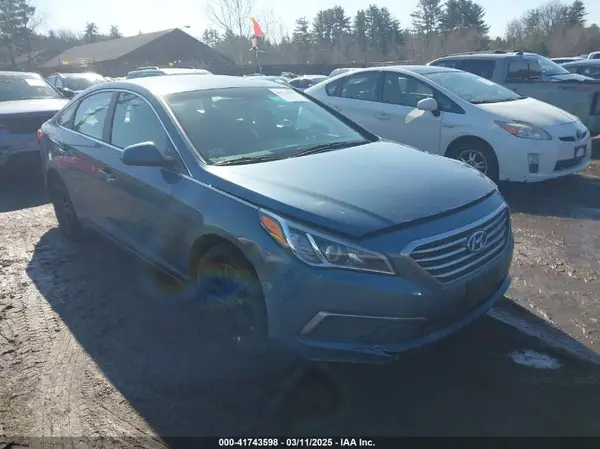 5NPE24AF8HH500464 2017 HYUNDAI SONATA - Image 1