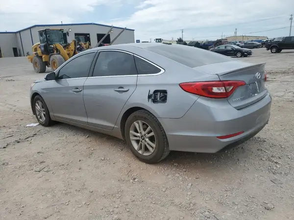 5NPE24AF8HH501646 2017 HYUNDAI SONATA - Image 2