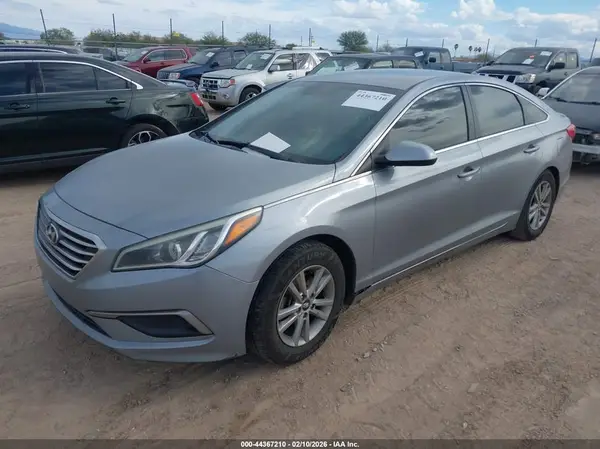 5NPE24AF8HH504661 2017 HYUNDAI SONATA - Image 2