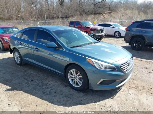 5NPE24AF8HH505812 2017 HYUNDAI SONATA - Image 1
