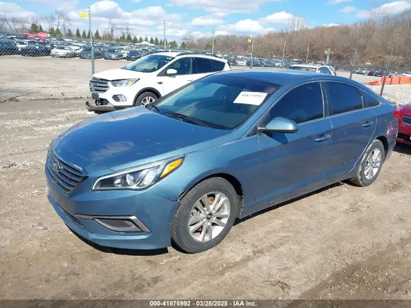5NPE24AF8HH505812 2017 HYUNDAI SONATA - Image 2