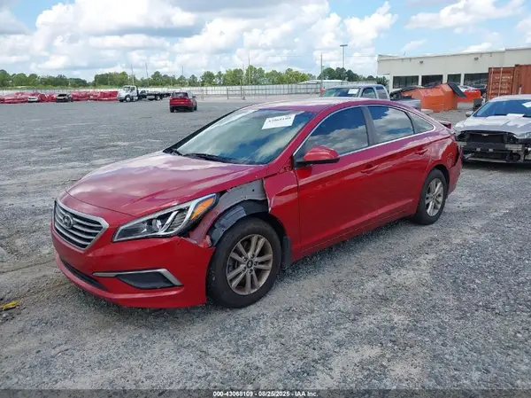 5NPE24AF8HH509262 2017 HYUNDAI SONATA - Image 2