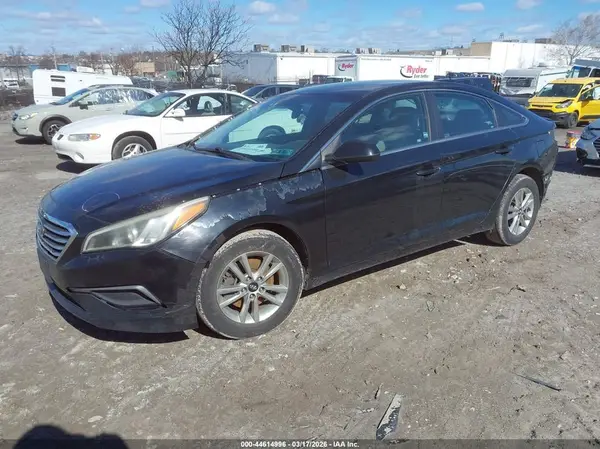 5NPE24AF8HH510573 2017 HYUNDAI SONATA - Image 2