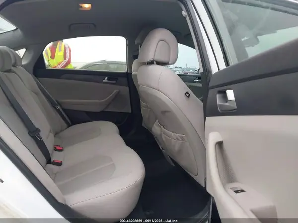 5NPE24AF8HH512498 2017 HYUNDAI SONATA - Image 8