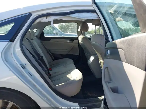 5NPE24AF8HH515773 2017 HYUNDAI SONATA - Image 8