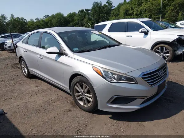 5NPE24AF8HH516972 2017 HYUNDAI SONATA - Image 1