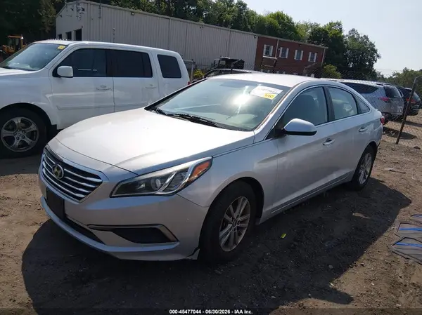 5NPE24AF8HH516972 2017 HYUNDAI SONATA - Image 2