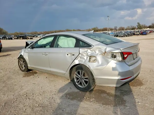 5NPE24AF8HH517541 2017 HYUNDAI SONATA - Image 2
