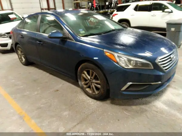 5NPE24AF8HH519466 2017 HYUNDAI SONATA - Image 1