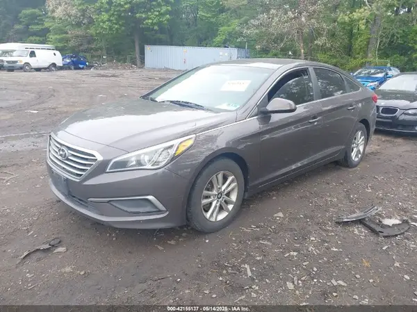 5NPE24AF8HH520908 2017 HYUNDAI SONATA - Image 2