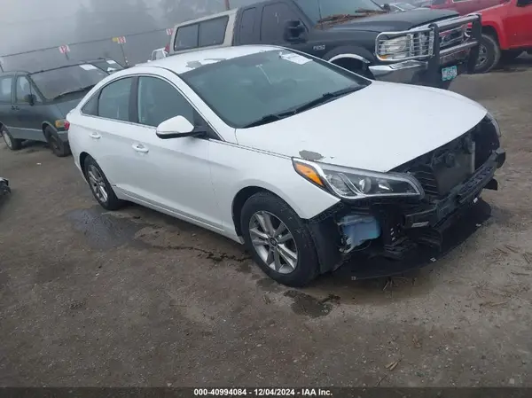 5NPE24AF8HH521010 2017 HYUNDAI SONATA - Image 1