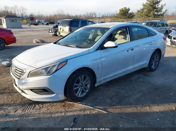 5NPE24AF8HH523016 2017 HYUNDAI SONATA - Image 2