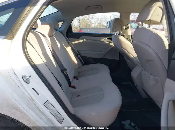 5NPE24AF8HH523016 2017 HYUNDAI SONATA - Image 8