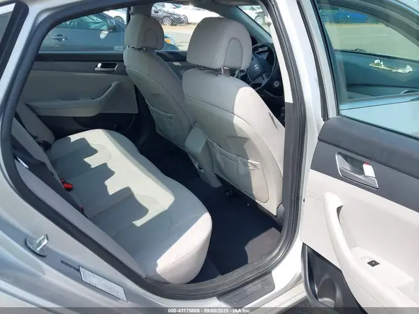 5NPE24AF8HH523694 2017 HYUNDAI SONATA - Image 8
