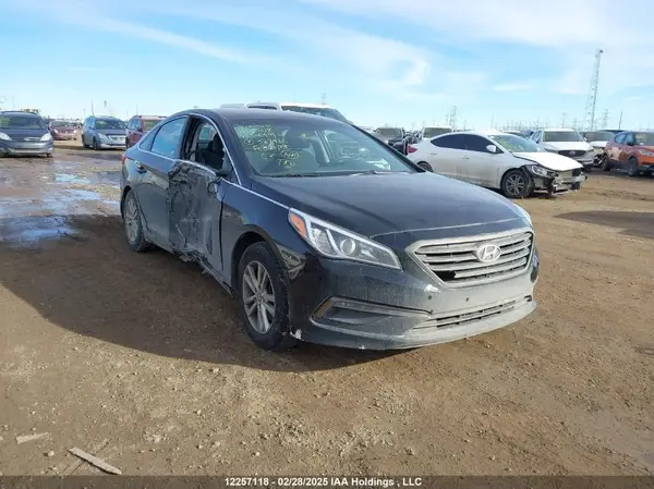 5NPE24AF8HH527986 2017 HYUNDAI SONATA - Image 1