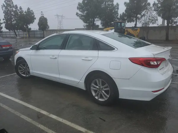 5NPE24AF8HH529236 2017 HYUNDAI SONATA - Image 2