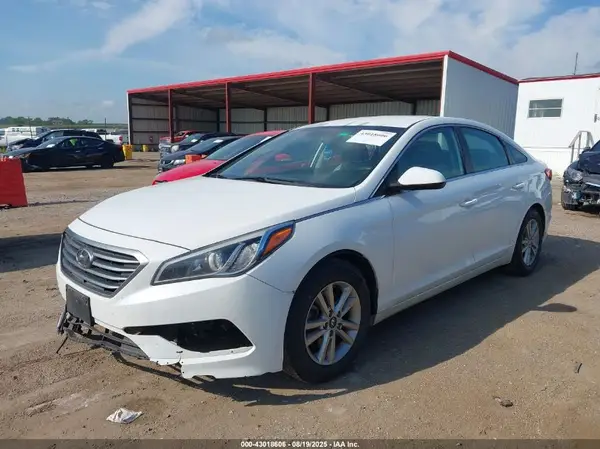 5NPE24AF8HH533867 2017 HYUNDAI SONATA - Image 2