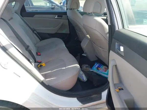 5NPE24AF8HH533867 2017 HYUNDAI SONATA - Image 8