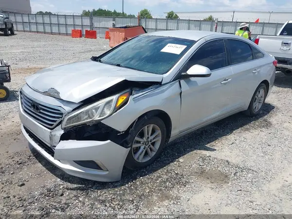 5NPE24AF8HH535828 2017 HYUNDAI SONATA - Image 2