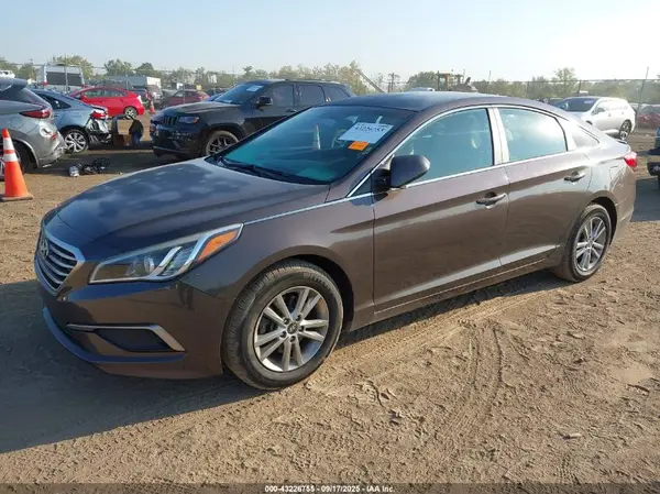 5NPE24AF8HH537188 2017 HYUNDAI SONATA - Image 2