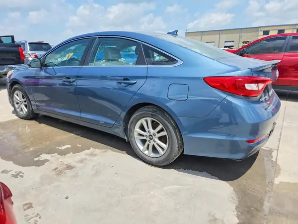 5NPE24AF8HH538065 2017 HYUNDAI SONATA - Image 2