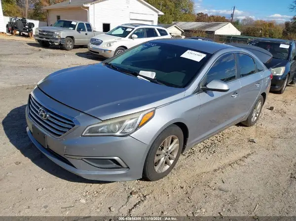 5NPE24AF8HH539796 2017 HYUNDAI SONATA - Image 2