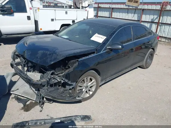 5NPE24AF8HH539829 2017 HYUNDAI SONATA - Image 2