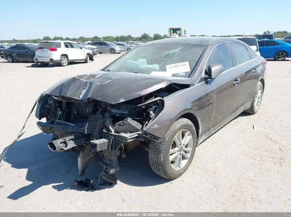 5NPE24AF8HH540303 2017 HYUNDAI SONATA - Image 2