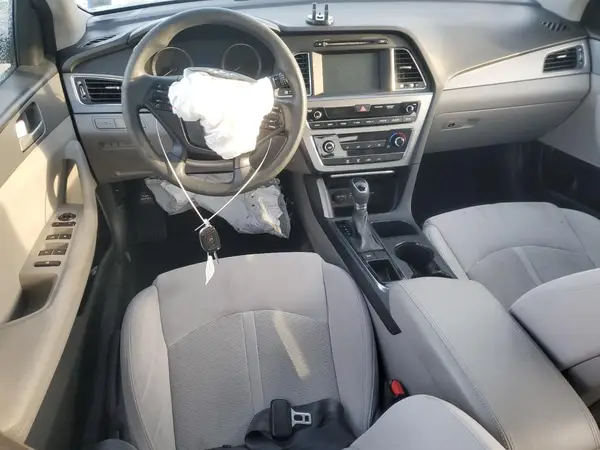 5NPE24AF8HH543055 2017 HYUNDAI SONATA - Image 8