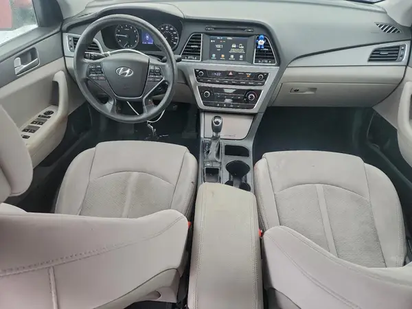 5NPE24AF8HH543122 2017 HYUNDAI SONATA - Image 8