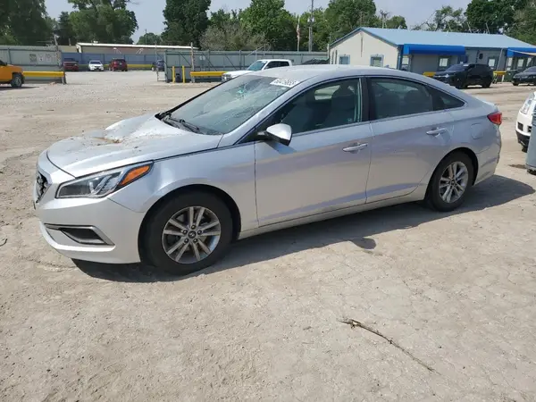 5NPE24AF8HH544058 2017 HYUNDAI SONATA - Image 1