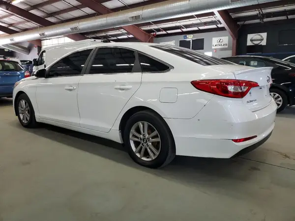 5NPE24AF8HH554668 2017 HYUNDAI SONATA - Image 2